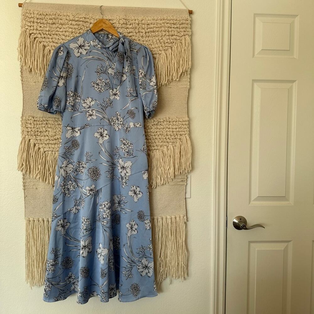 Monique Lhuillier Short Sleeve Midi Dress NWT